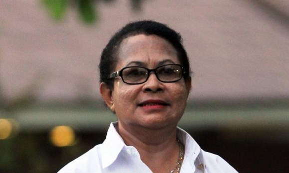 Yohana Yambise, Menteri Perempuan Pertama dari Papua 