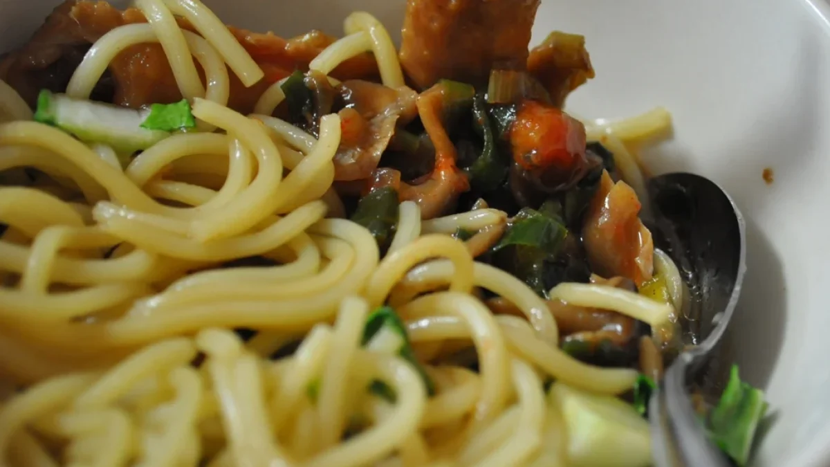 Resep dan Cara Membuat Mie Ayam Enak dan Mudah