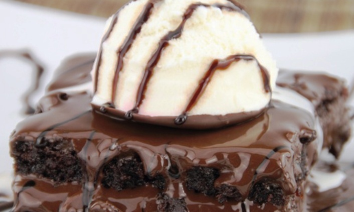 Resep dan Cara Membuat Brownies Kukus Saus Cokelat