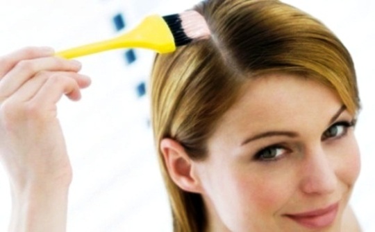 Bahaya Pewarnaan Rambut, Mulai Dari Iritasi Sampai Kanker