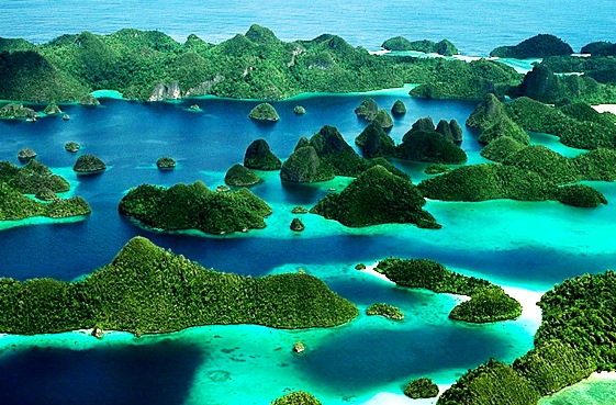 raja ampat papua indonesia
