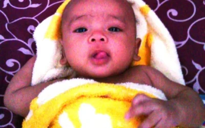 Tips Membersihkan Telinga Dan Hidung Bayi