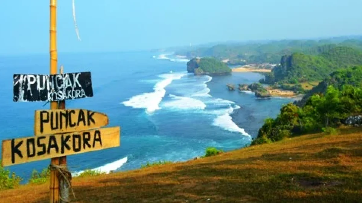 Puncak Kosakora Pantai Drini Tempat Wisata di Jogja yang Hits untuk Selfie