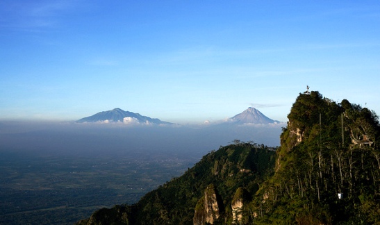 Puncak Suroloyo