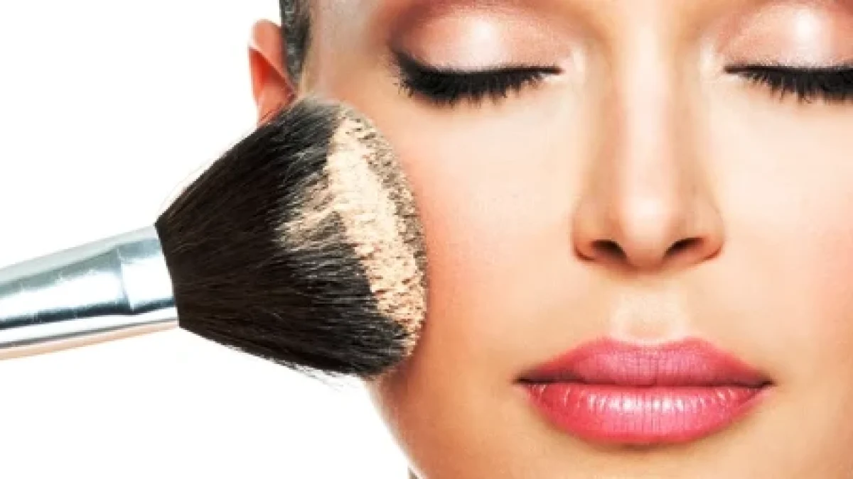 Tips Agar Make Up Tahan Lama Meski Kulit Wajah Berminyak