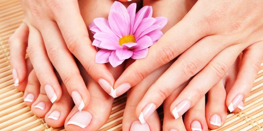 Tips Manicure Pedicure Sendiri Tanpa Perlu ke Salon Kecantikan