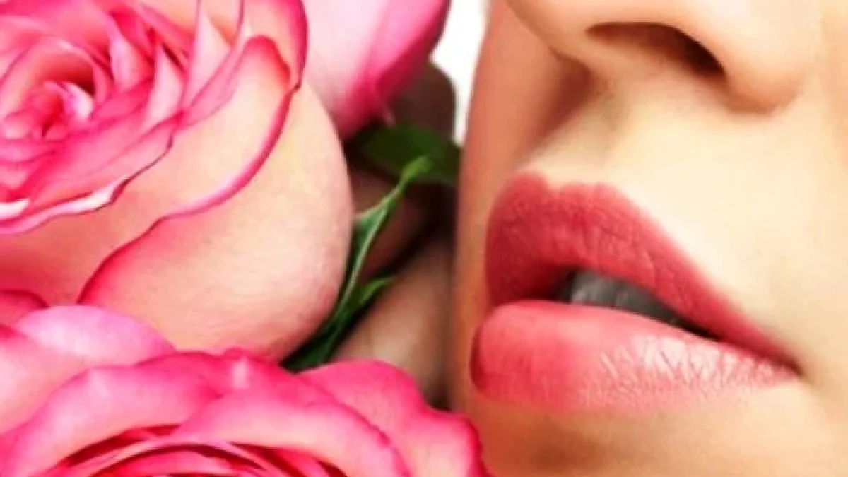 Tips Membuat Bibir Merah Alami