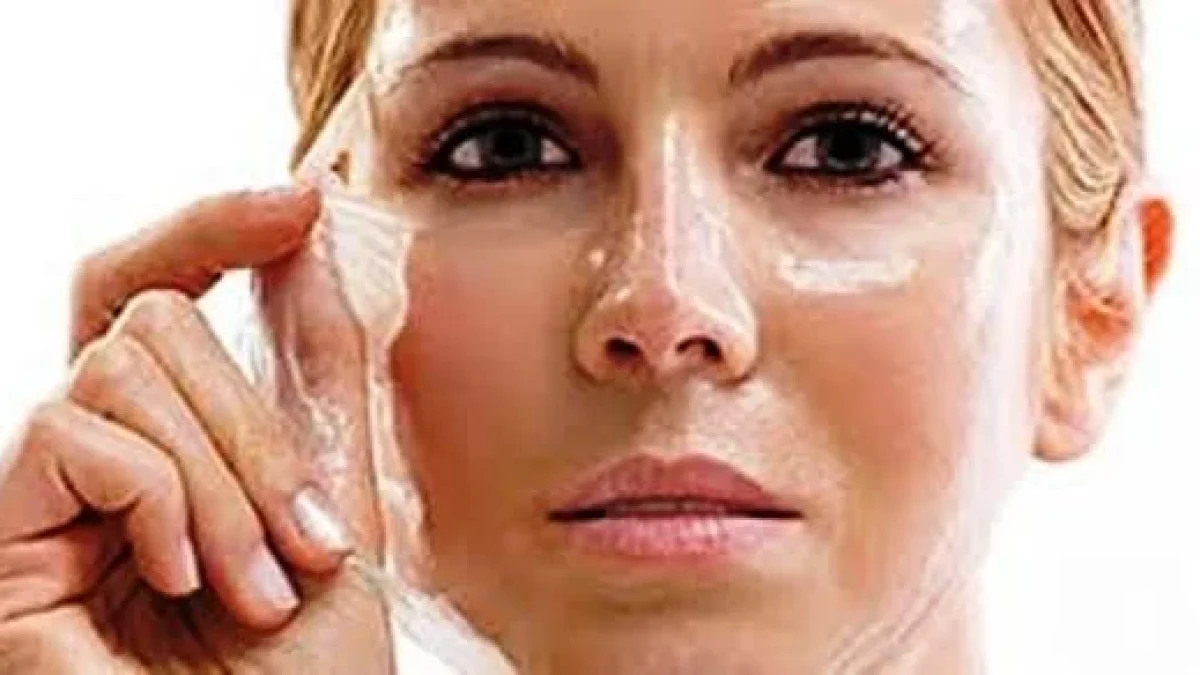 Wajah Cantik Bersinar Jauh Dari Flek Hitam Dengan Menggunakan Peeling