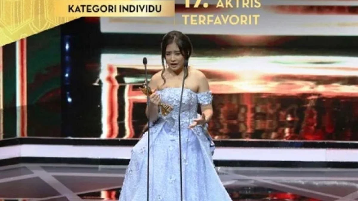 Panasonic Gobel Awards 2016 : Prilly Latuconsina Kalahkan Amanda Manopo Dan Natasha Wilona