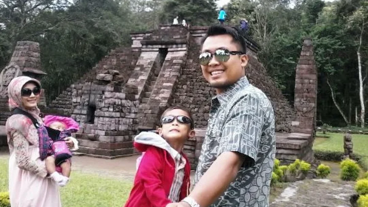 Keseksian Candi Sukuh Di Lereng Gunung Lawu