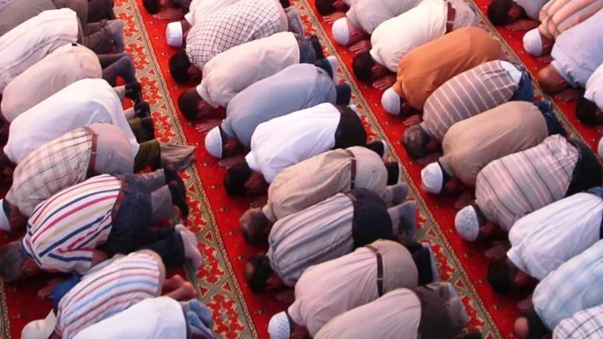 DP BBM Kata-Kata Sholat Jumat Terbaru Juni 2026 Gambar Animasi Bergerak Gif Penuh Makna dan Lucu