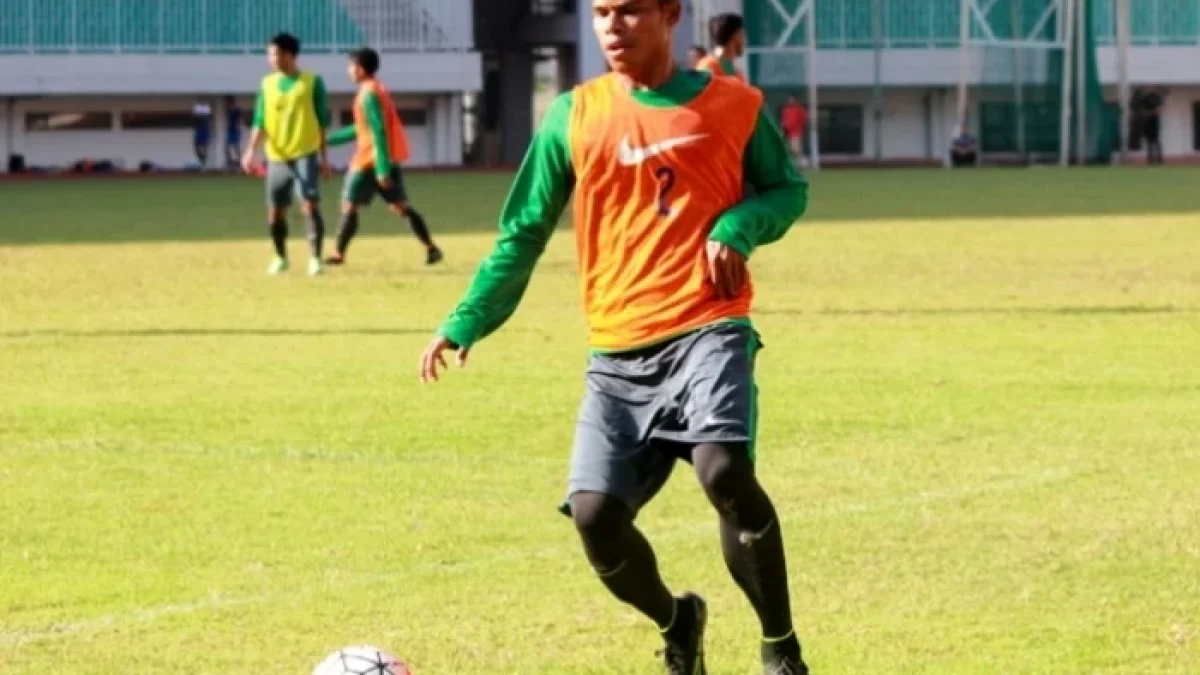 Piala AFF 2016 : Partai Final Timnas Indonesia Akan Tampil Dengan Pemain Serba Bisa Manahati Lestusen.