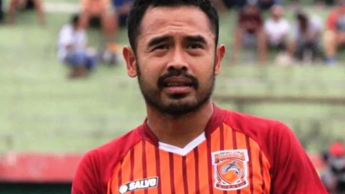 Mengapa Ponaryo Astaman Belum Mau Pensiun Di Usia 37 Tahun