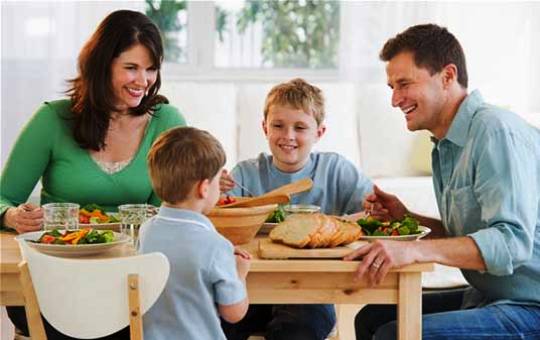 tips makan bersama anak