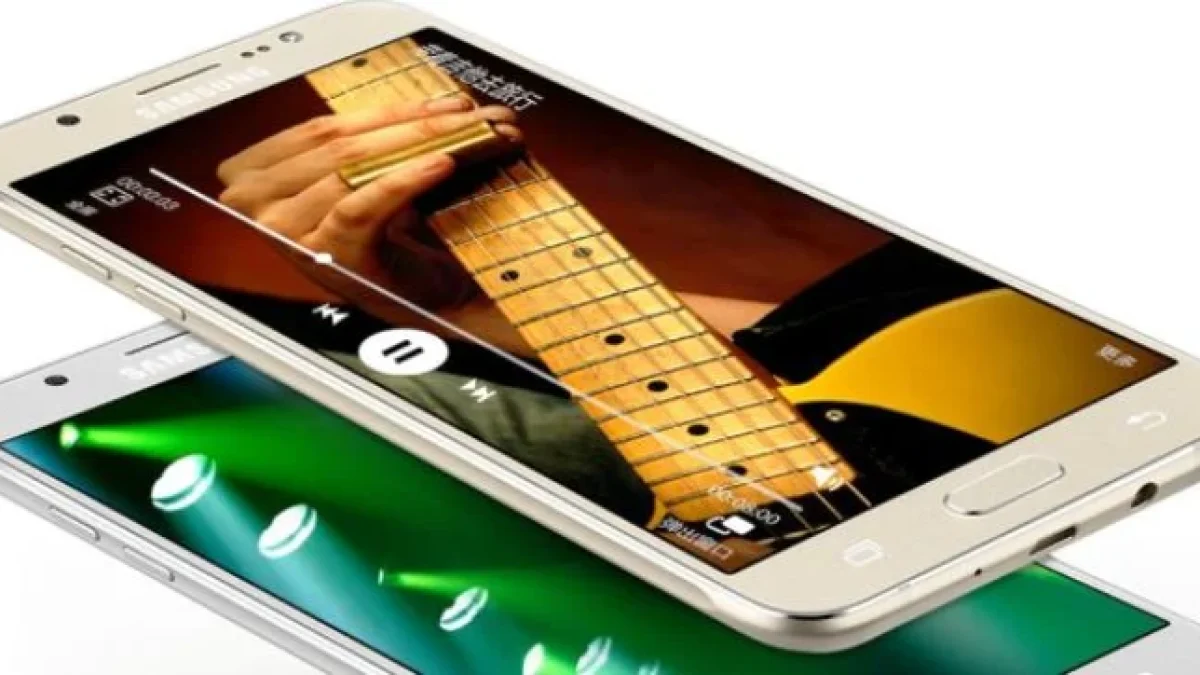 Harga Samsung Galaxy J5 2016 Baru dan Bekas Januari 2017: Smartphone Android RAM 2GB Dibanderol Mulai 2,4 Jutaan