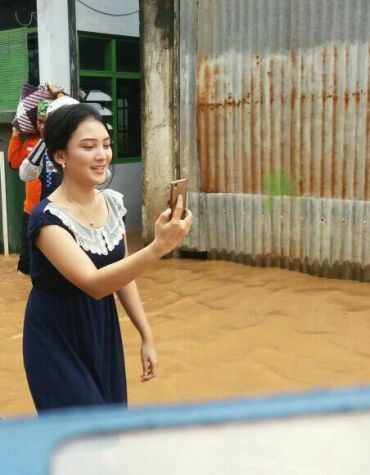 Foto Korban Banjir, Si Cantik 