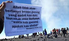 10 Amalan Hari Jumat yang Disunnahkan7 wartasolo.com