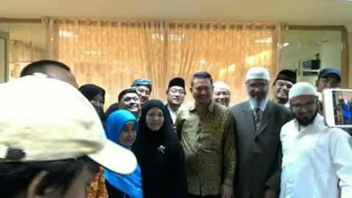 Jauh dari Hiruk Pikuk Raja Salman, Dr. Zakir Naik Telah Hadir di Indonesia