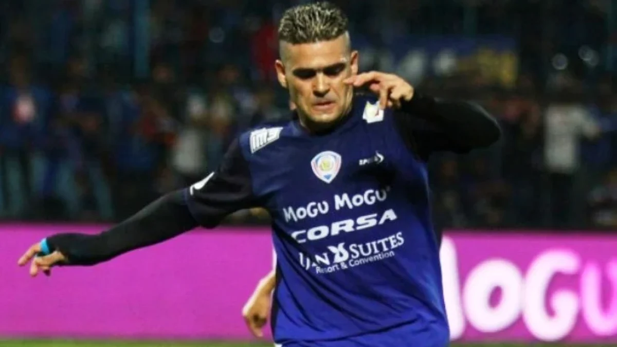 Si Gila Cristian Gonzales Arema FC Masih Muda Lagi ?