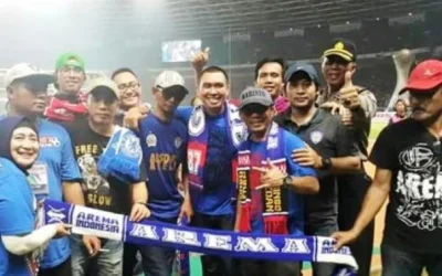 Walikota Malang Abah Anton Gelontorkan Bonus 100 Juta Untuk Pemain Arema FC Juarahi Piala Presiden 2017