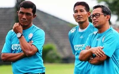 Kabar Arema FC Terbaru: Coach Aji Santoso Instruksikan Tetap Bermain Keras Lawan Persib Bandung!