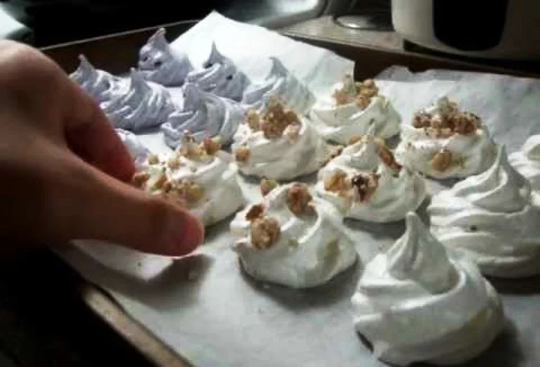 Kue Kering Spesial Lebaran 2017: Maringue Kelapa Yang Enak, Gurih Dan Garing Banget