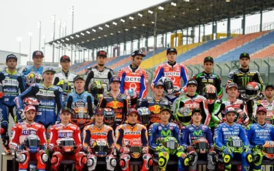 MEME LUCU MOTOGP TERBARU 2017: DP BBM Kocak Rossi VS Marquez Gambar Animasi Bergerak GIF