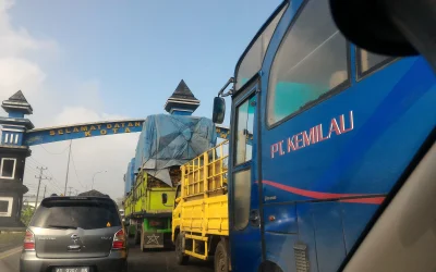 Sragen Solo Macet Hari Ini 1 Mei 2017: Perbaikan dan Pelebaran Jalan Daerah Batas Kota
