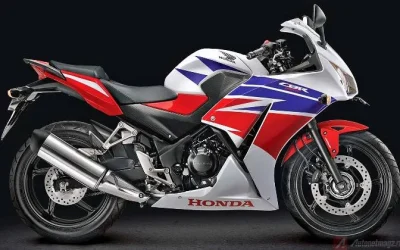 Harga Honda CBR 250R ABS Terbaru Juni 2026, Spesifikasi Mesin 4 Dohc Liquid Cooled Auto 250 Cc