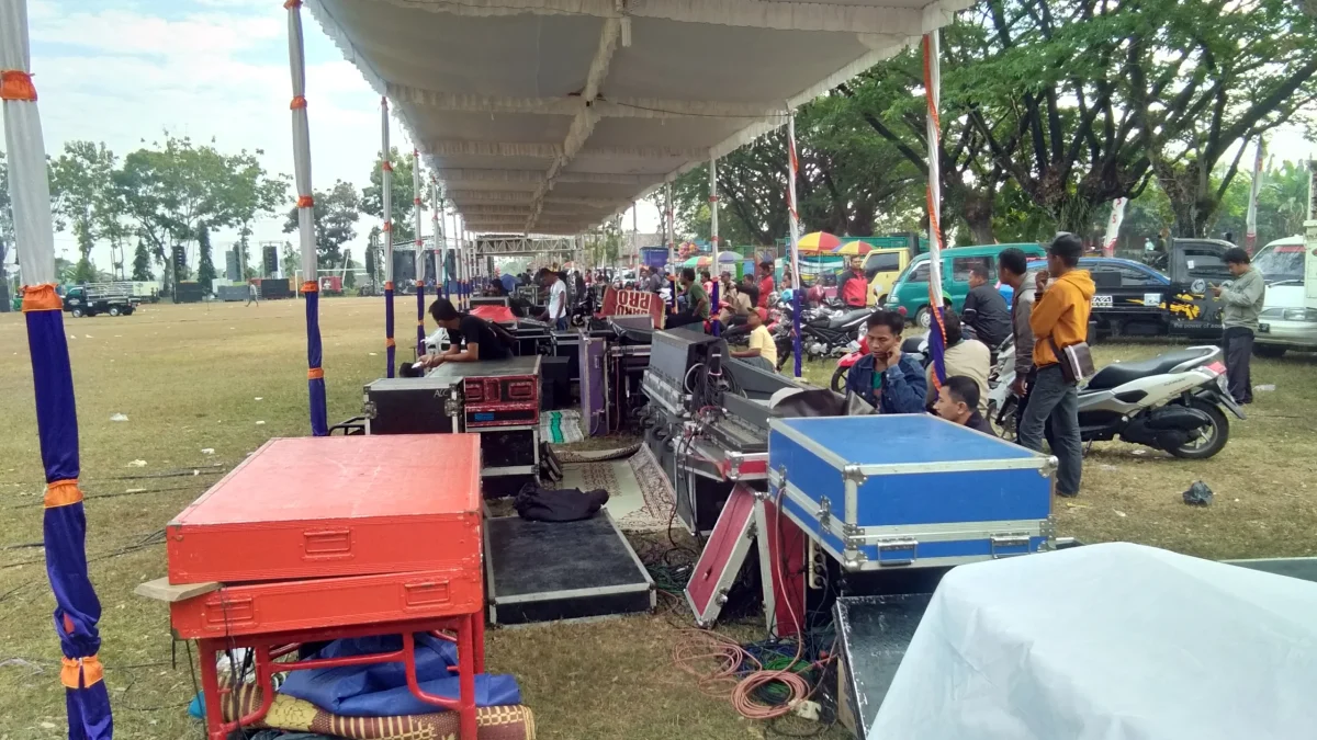 Kemeriahan HUT APSI Ke-4 2017: Foto-Foto Kontes Sound System Di Lapangan Jati Kab. Karanganyar (29-30/8/17)
