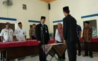 KEPEGAWAIAN KARANGANYAR TERBARU 2017: Pelantikan Kadus Jetis Suruhkalang Berlangsung Khidmat