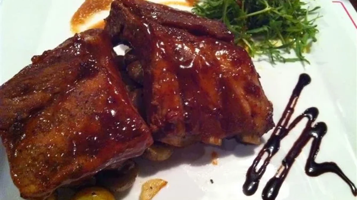 Menu Spesial Idul Adha: Kambing Bakar Mathbi Yang Nikmat Banget