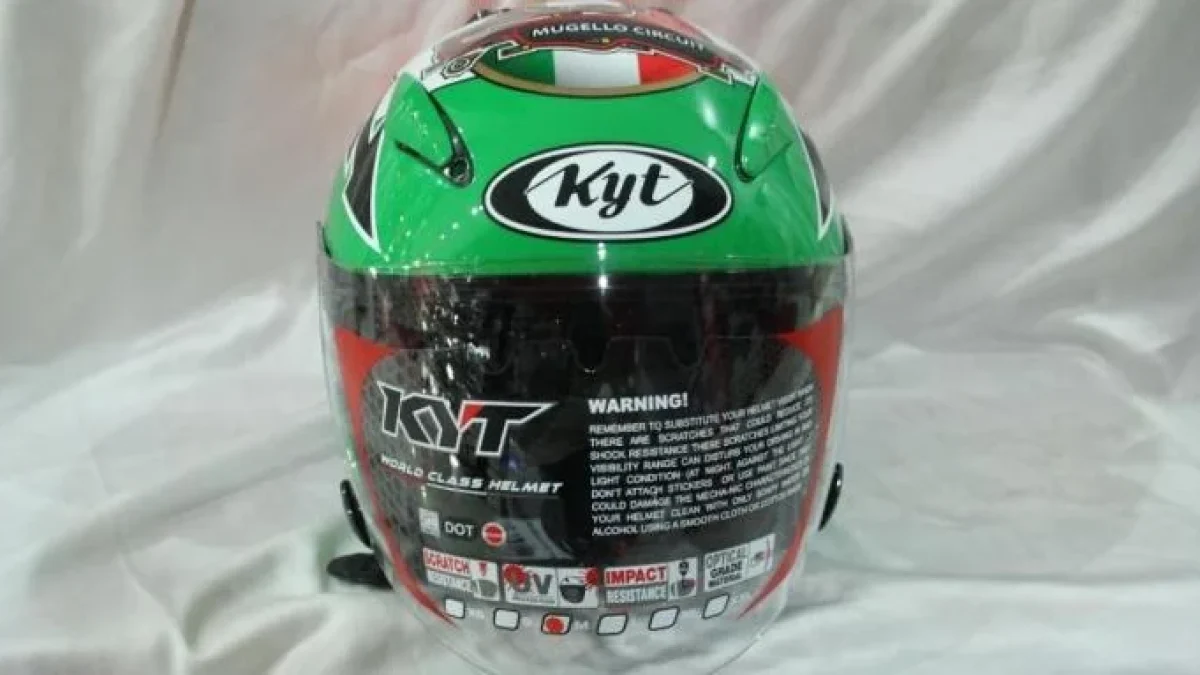Daftar Harga Helm KYT Half Face Terbaru Juni 2026, Paling Laris Venom RF Scorpion King dan Galaxy Super Fluo Kuning Fluo