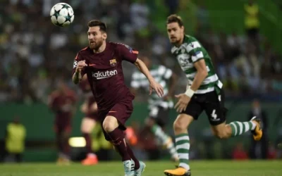 Fans Berat Lionel Messi Ini Rela Masuk Lapangan Demi Mencium Kaki Sang Mega Bintang