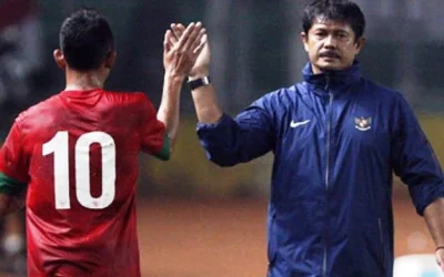 Indra Sjafri Rela Berlutut di Depan Pemain Timnas U-19, kenapa?