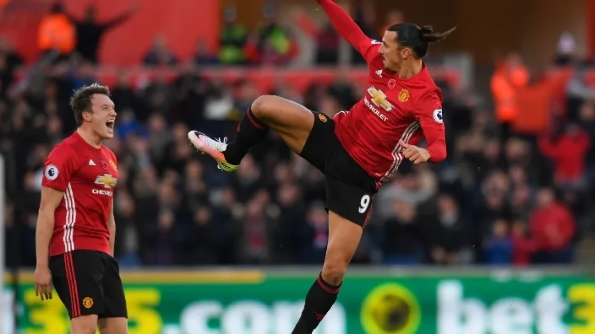 Inilah Alasan Zlatan Ibrahimovic Bertahan di Manchester United