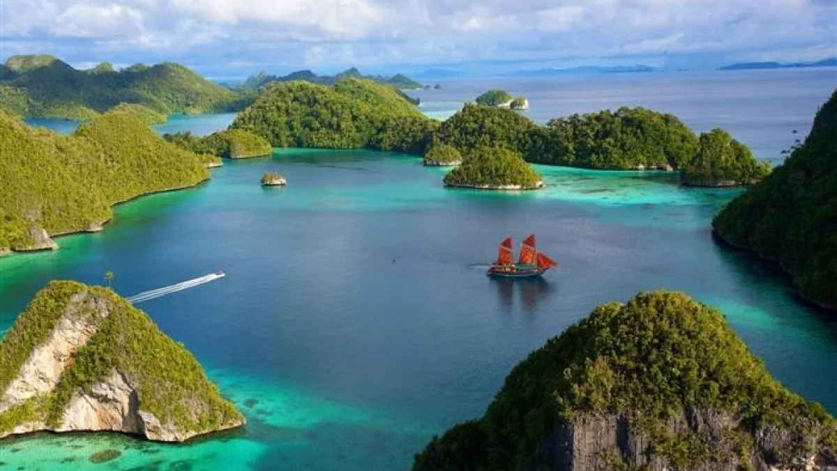 10 Danau Terdalam Didunia, Dua Diantaranya Ada Di Indonesia
