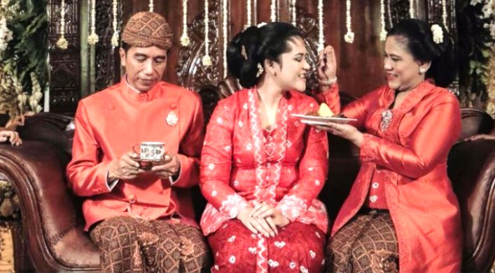 Foto Unik Pernikahan Putri Jokowi Kahiyang Bobby