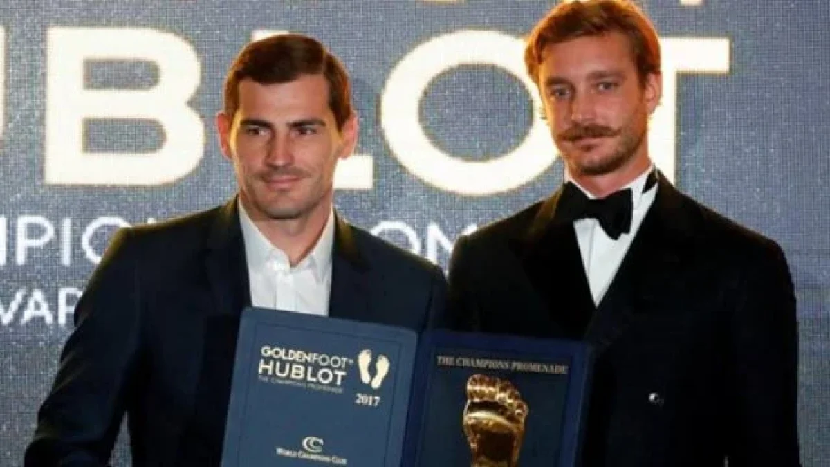 Iker Casillas Meraih Penghargaan Golden Foot 2017