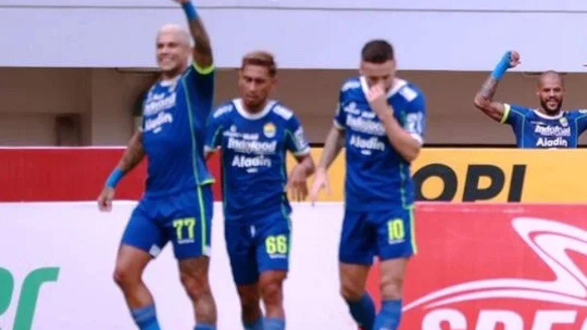 Kalahkan Borneo FC, Persib Kuasai Puncak Klasemen Sementara BRI Liga 1 2022/2023