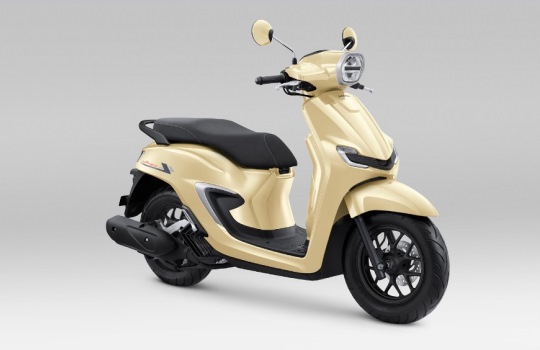 Kenalan Sama Honda Stylo 160, Skutik Retro yang Gaya Banget