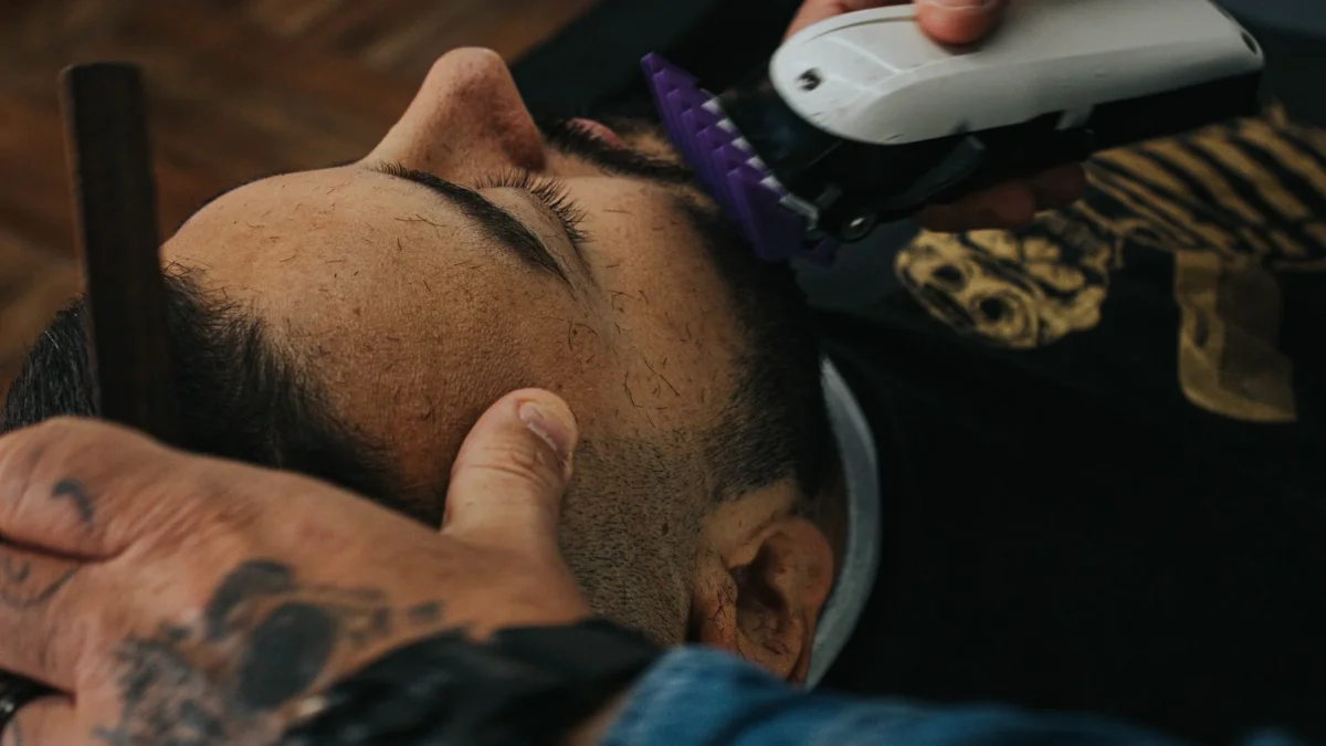 Pilihan Model Rambut Pria Sesuai Bentuk Wajah untuk Tampil Maskulin