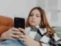 Mengatasi Efek Negatif Kecanduan Media Sosial dalam Keseharian