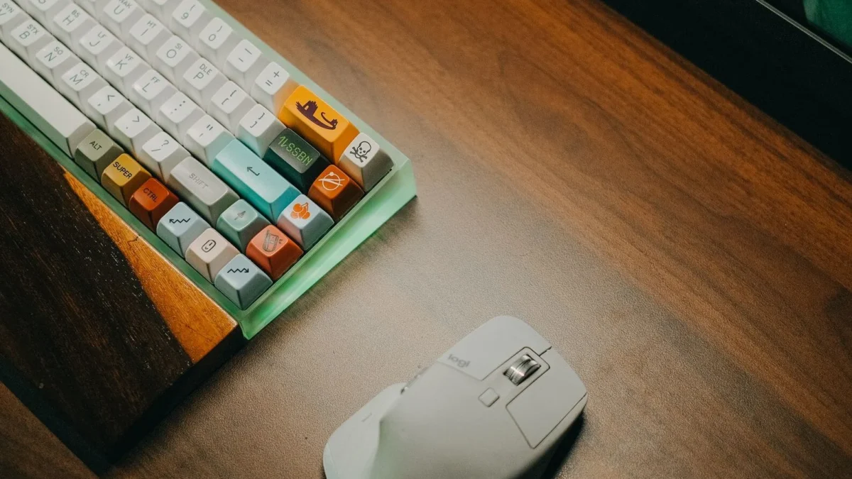 Rekomendasi Keyboard Mekanik Terbaik untuk Kerja dan Mengetik